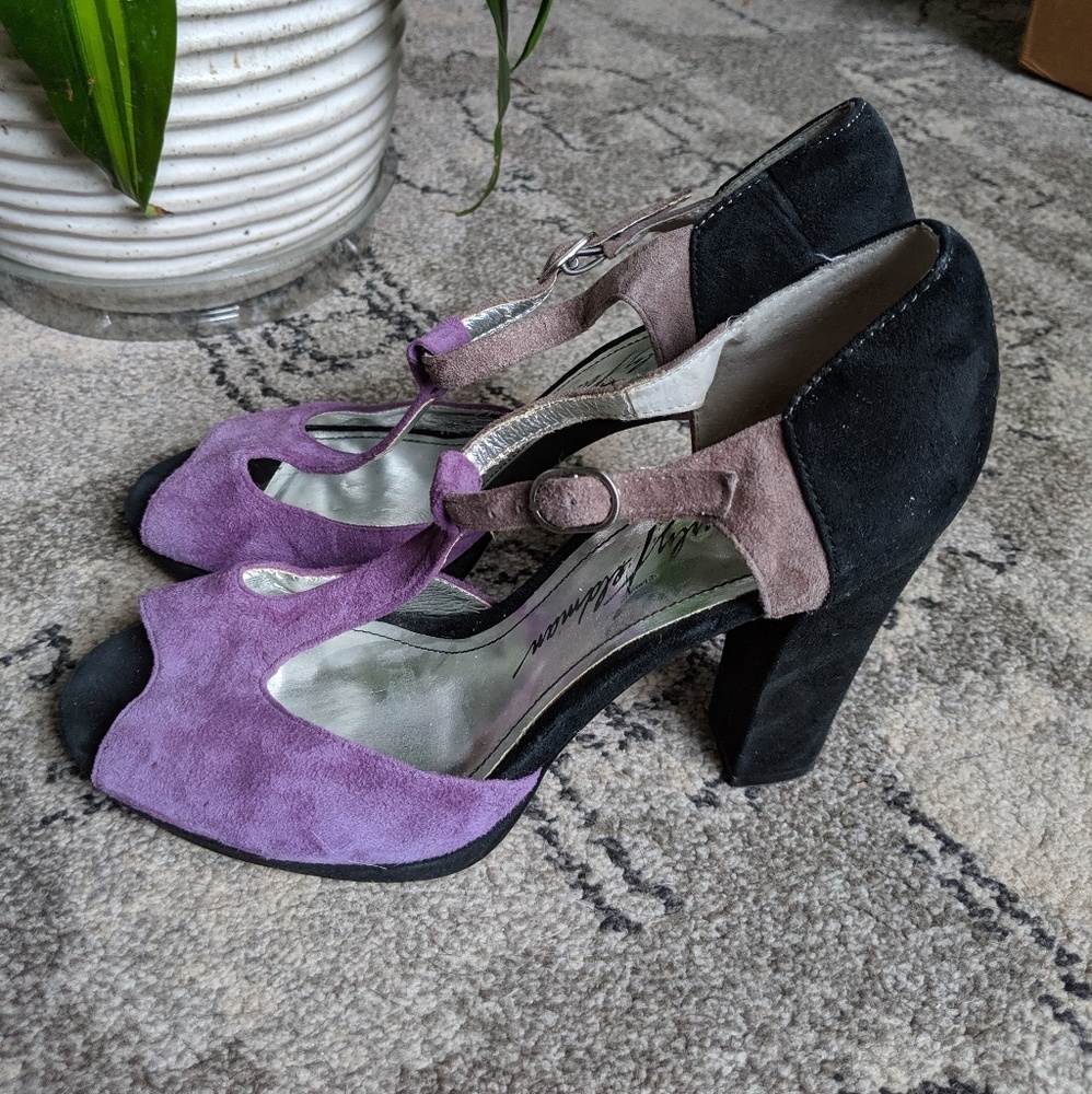 Beverly Feldman black/purple heels